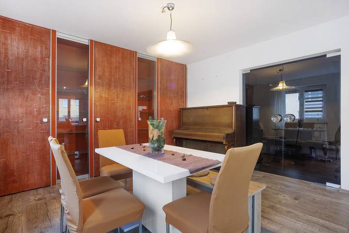 Appartement entier, Appartement 'Allgäu Space' avec jardin partagé, balcon et Wi-Fi in Marktoberdorf, Souabe (Bavière)