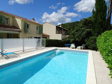 Cottage pour 9 personnes, avec piscine et jardin à La Tour-sur-Orb