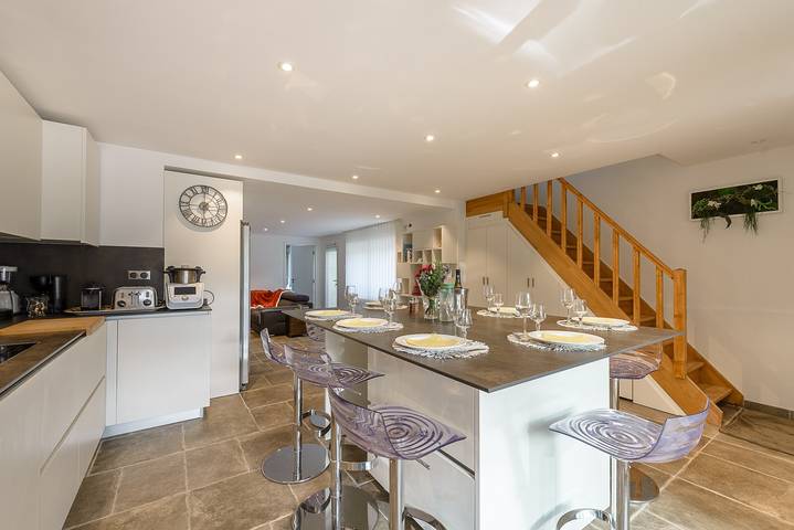 Location de vacances pour 8 personnes, avec terrasse ainsi que sauna et vue sur le lac, animaux acceptés à Doussard - 3