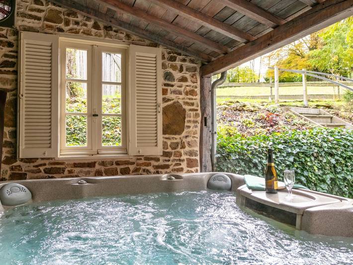 Location de vacances pour 4 personnes, avec jacuzzi ainsi que jardin et sauna à Manhay - 2
