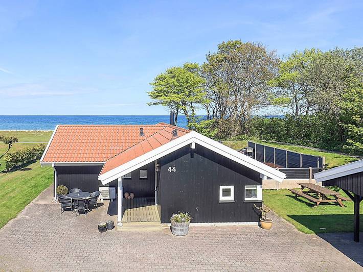 Ferienhaus für 6 Personen, mit Terrasse und Whirlpool sowie Sauna, kinderfreundlich