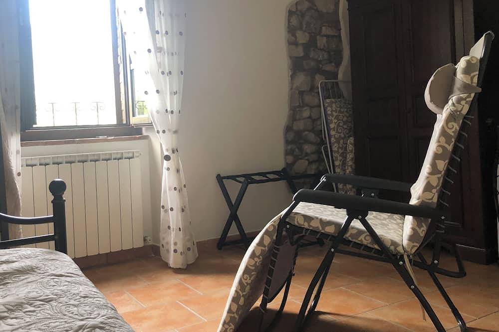 Ganze Wohnung, Tranquil location with views of Lake Trasimeno! - in Passignano sul Trasimeno, Lago Trasimeno