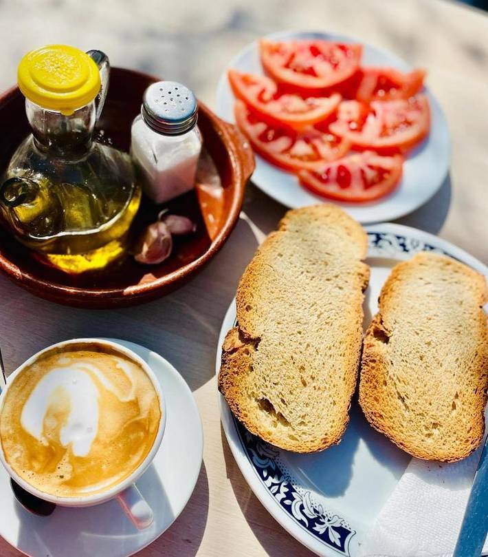 Chalet para 8 personas, con vistas además de piscina y jardín, Se admiten mascotas en Valle del Genal - 4
