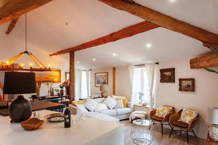 Appartement de vacances pour 4 personnes, avec Balcon et Terrasse ainsi que Jardin et Piscine