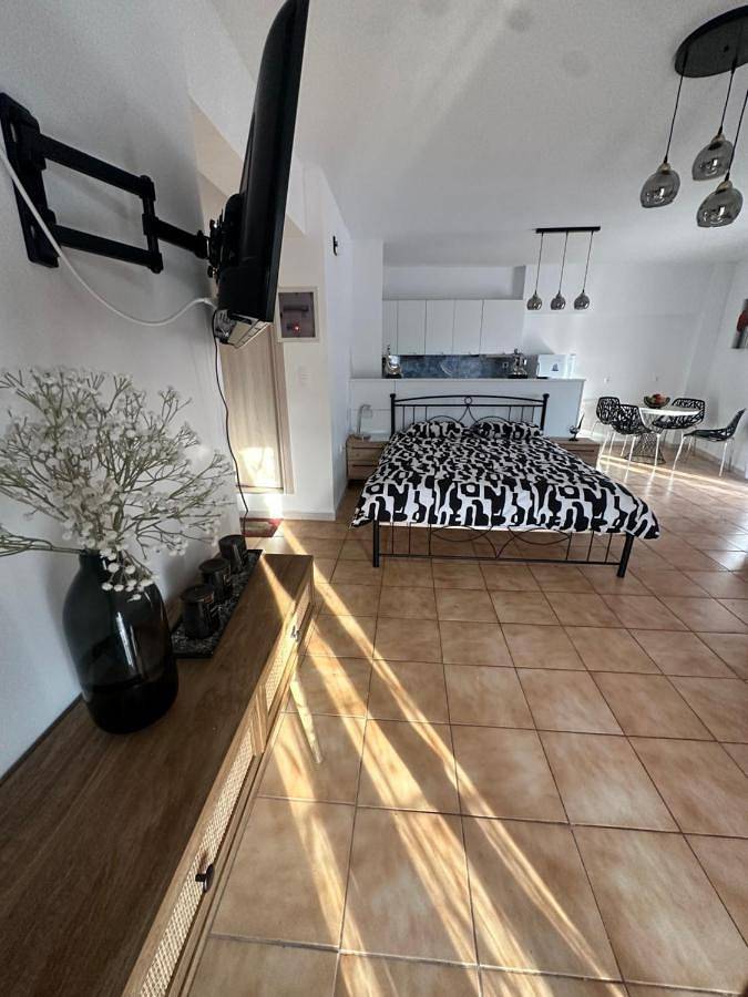 Gîte pour 3 personnes, avec terrasse et vue dans Pythagoreio - 3