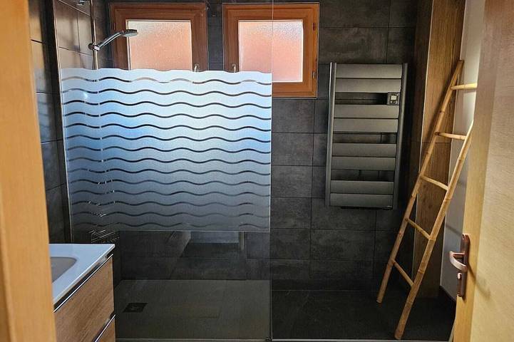 Chalet pour 8 personnes, avec jardin à Sallanches - 2