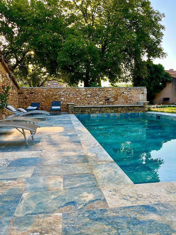 Chambre d’hôte pour 2 personnes, avec Terrasse et Jardin ainsi que Piscine et Vue à Gargas