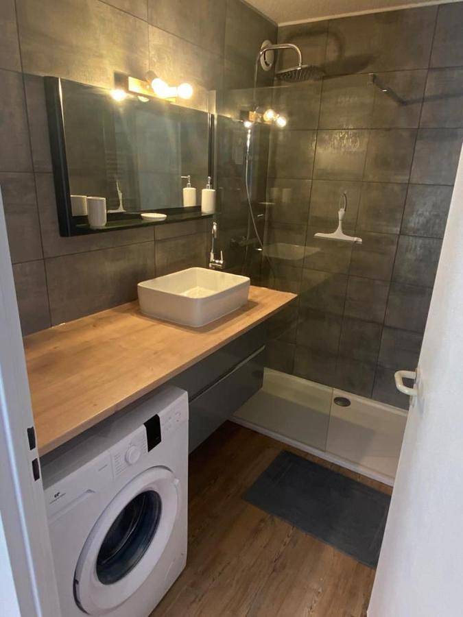 Appartement entier, One-Bedroom Apartment in Douvaine, Région de Thonon-les-Bains