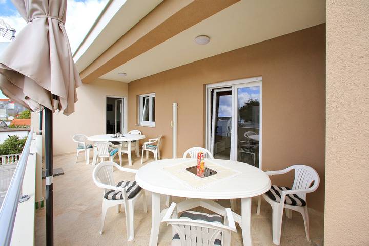 Ferienwohnung für 4 Personen, mit Balkon/Terrasse in Bibinje