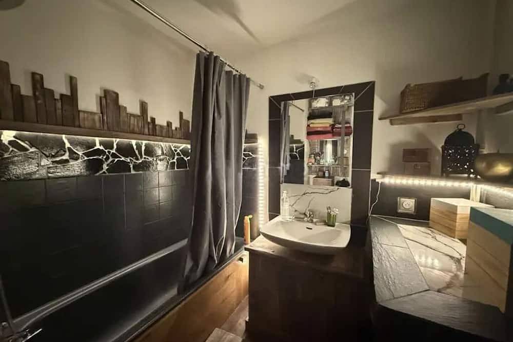 Apartamento entero, Cosy F3 near Cdg airport/Rer B station (pets welcome) in Tremblay-en-France, Sena-Saint Denis