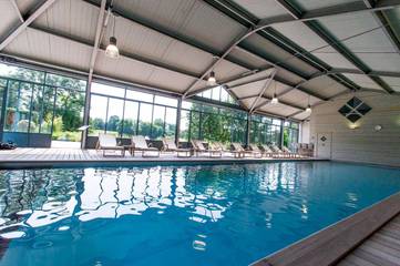 Cottage pour 3 personnes, avec vue ainsi que jardin et piscine à Équemauville