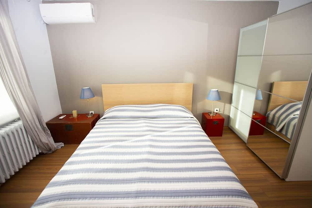 Appartamento intero, Sami Bey Apt. Amazing View (Private Terrace and Evelator) in Beyoğlu, Istanbul