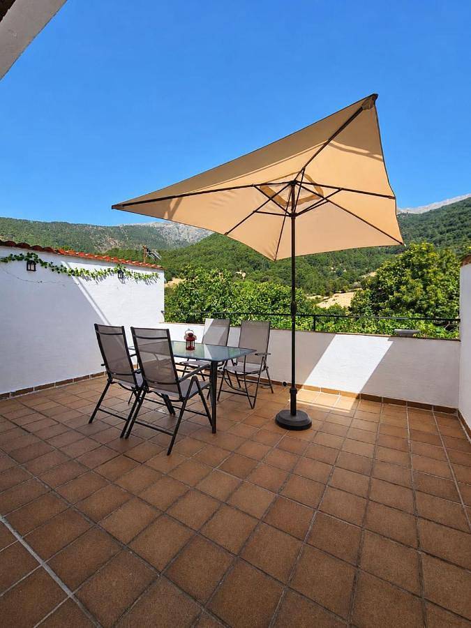 Gîte pour 4 personnes, avec Terrasse et Vue à Mijares - 2