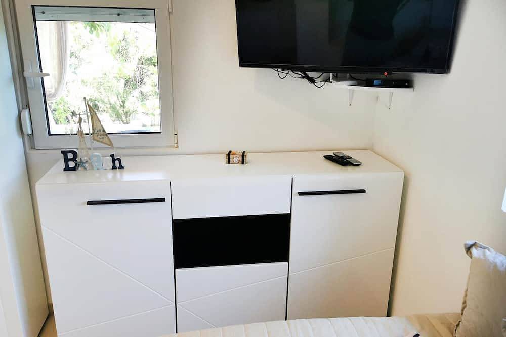 Entire apartment, Lovely apartment in Utjeha with sauna in Utjeha-Bušat, Montenegro Coast