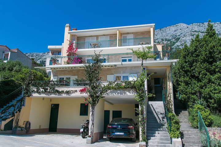 Ferienwohnung für 4 Personen, mit Balkon/Terrasse in Brela - 2