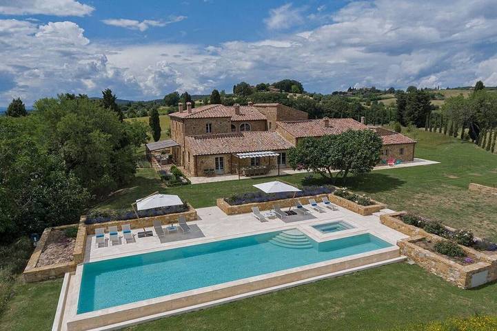 Villa für 12 Personen, mit Terrasse und Garten