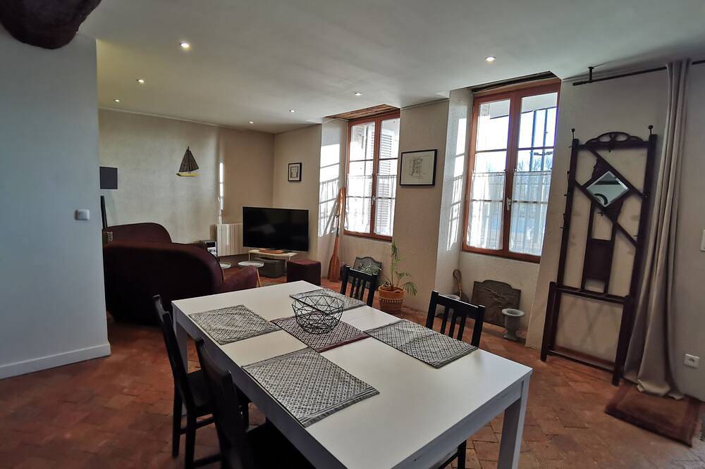 Appartement entier, Gîte Appart \"La Gabare\" avec vue sur Loire in Orléans, Vallée de la Loire