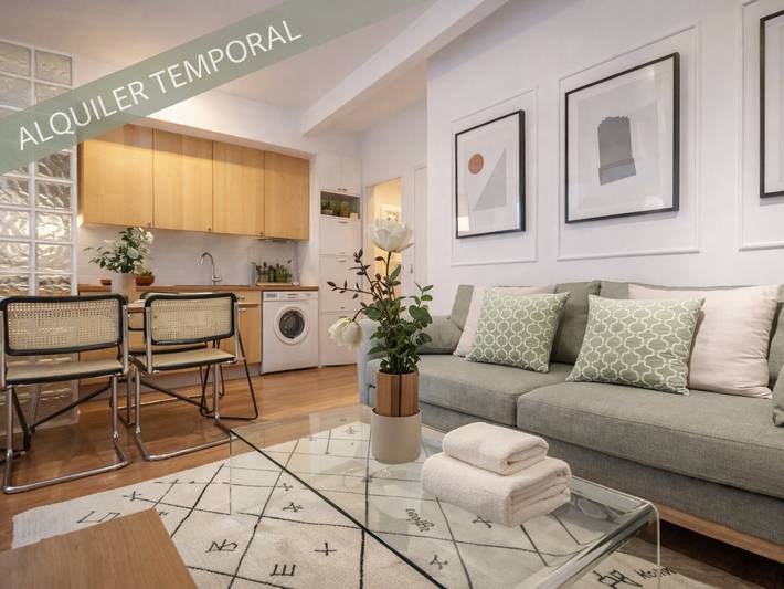 Apartamento para 6 personas, Se admiten mascotas en Palacio Real Madrid