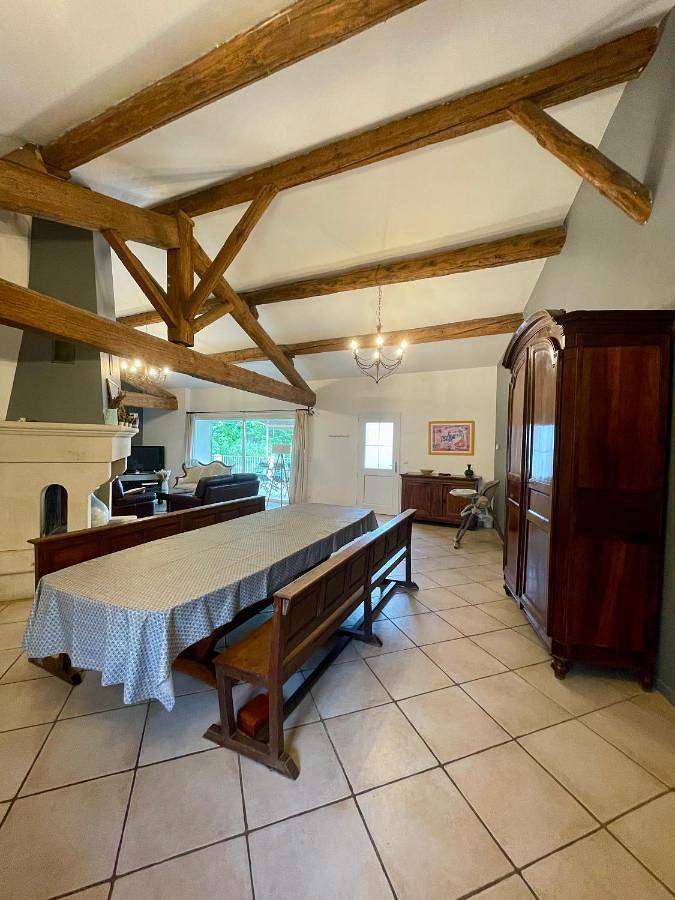 Location de vacances pour 8 personnes, avec vue et jardin à Marsillargues - 2