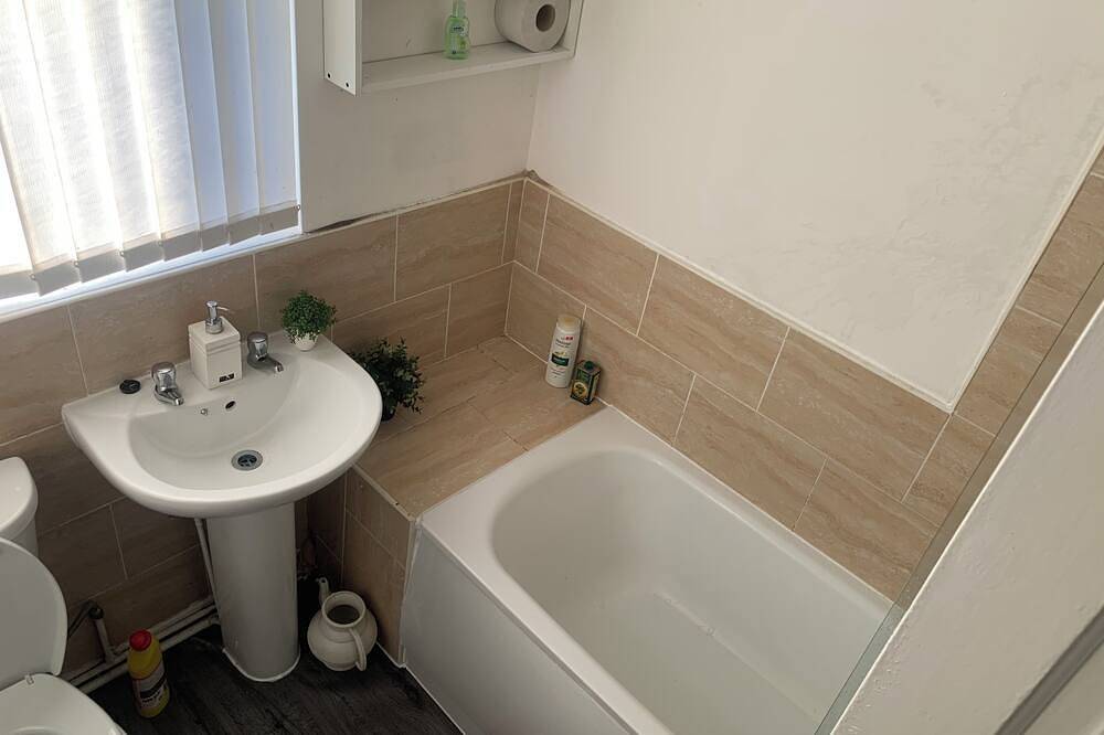 Entire apartment, “A spacious and beautiful three-bedroom house.” in Liverpool, Merseyside