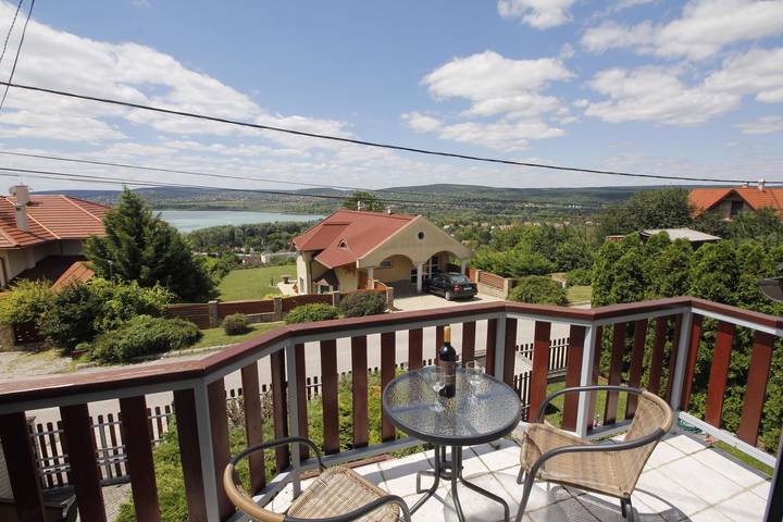 Ferienhaus für 8 Personen, mit Garten und Balkon, mit Haustier in Plattensee nordufer