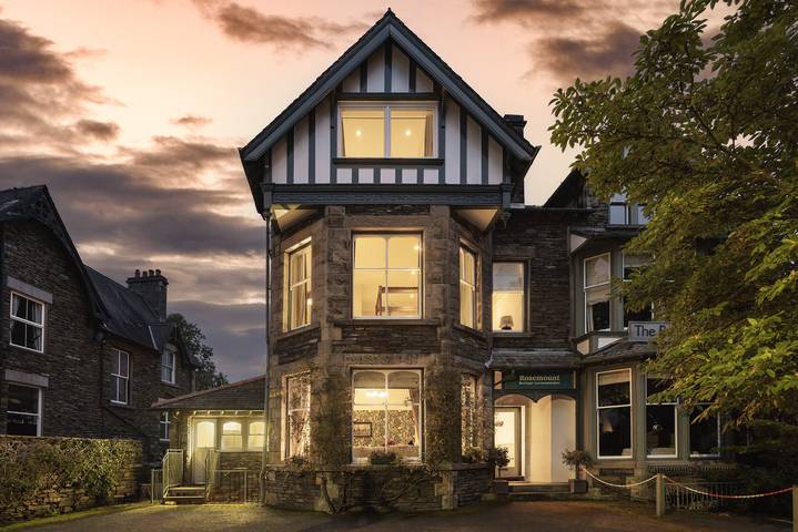 Cottage for 16 people, with garden in Bowness-on-Windermere