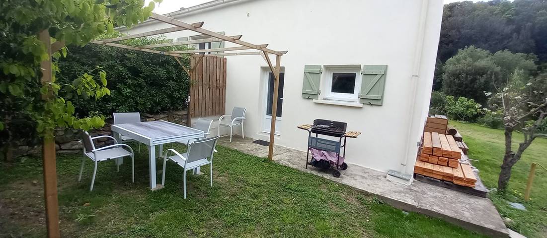 Gîte pour 5 personnes, avec jardin et terrasse