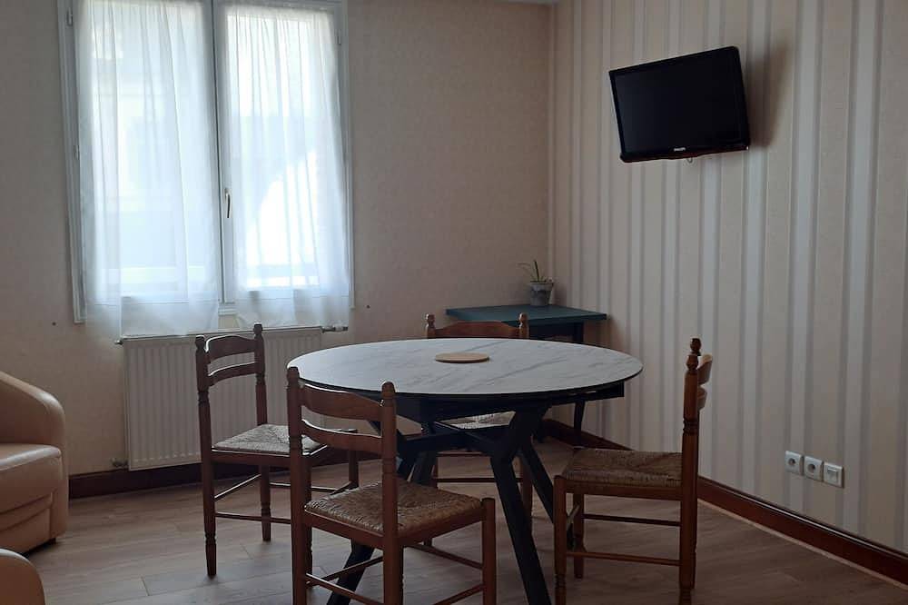 Apartamento entero, 2/3-person apartment in historic town center, close to shops and entertainment, in Montreuil (Paso de Calais), Montreuil und Umgebung