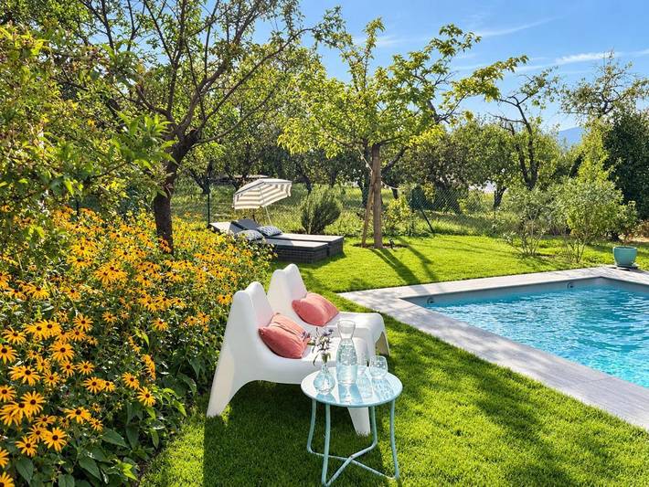 Bed and Breakfast für 4 Personen, mit Terrasse und Garten sowie Pool und Ausblick in Kanton Genf