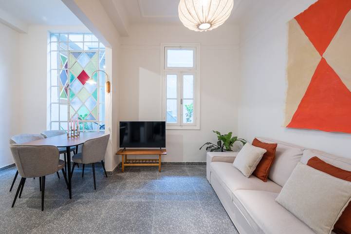 Apartment for 2 people, with garden in Athens