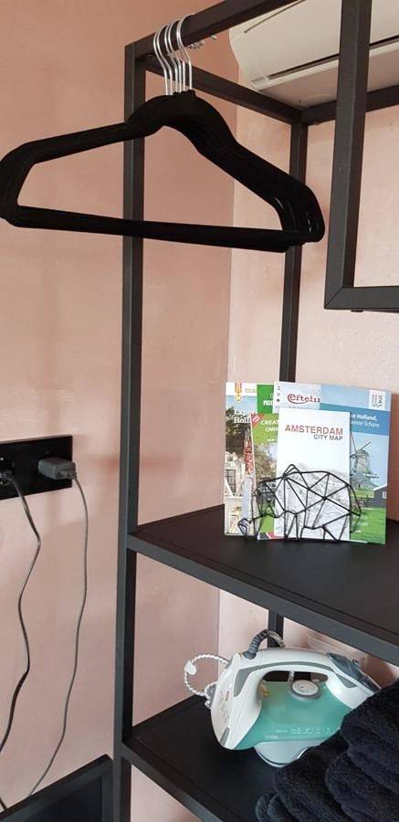 Geheel appartement, Apartment with Shower in Hoofddorp, Noord-Holland