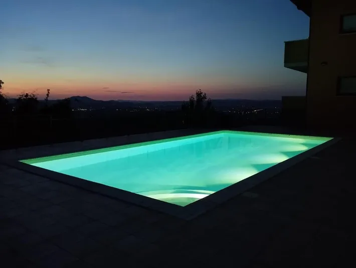 Apartamento de vacaciones para 4 personas, con vistas además de terraza y piscina - 1