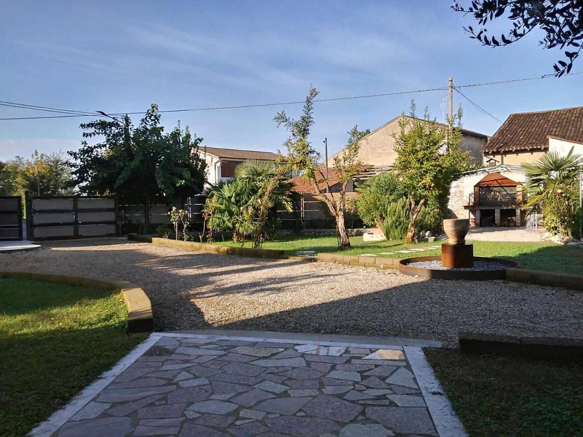 Two-Bedroom House in Volta Mantovana, Mantua Provinz