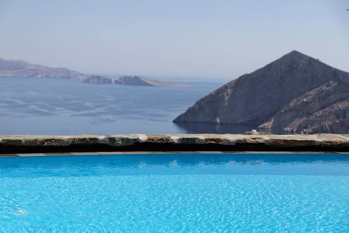 Appartement de vacances pour 3 personnes, avec vue ainsi que jardin et piscine