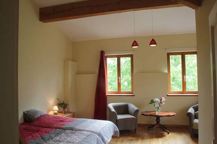 Location de vacances pour 5 personnes, avec piscine ainsi que terrasse et jardin, animaux acceptés à Sonnac-sur-l'Hers - 2