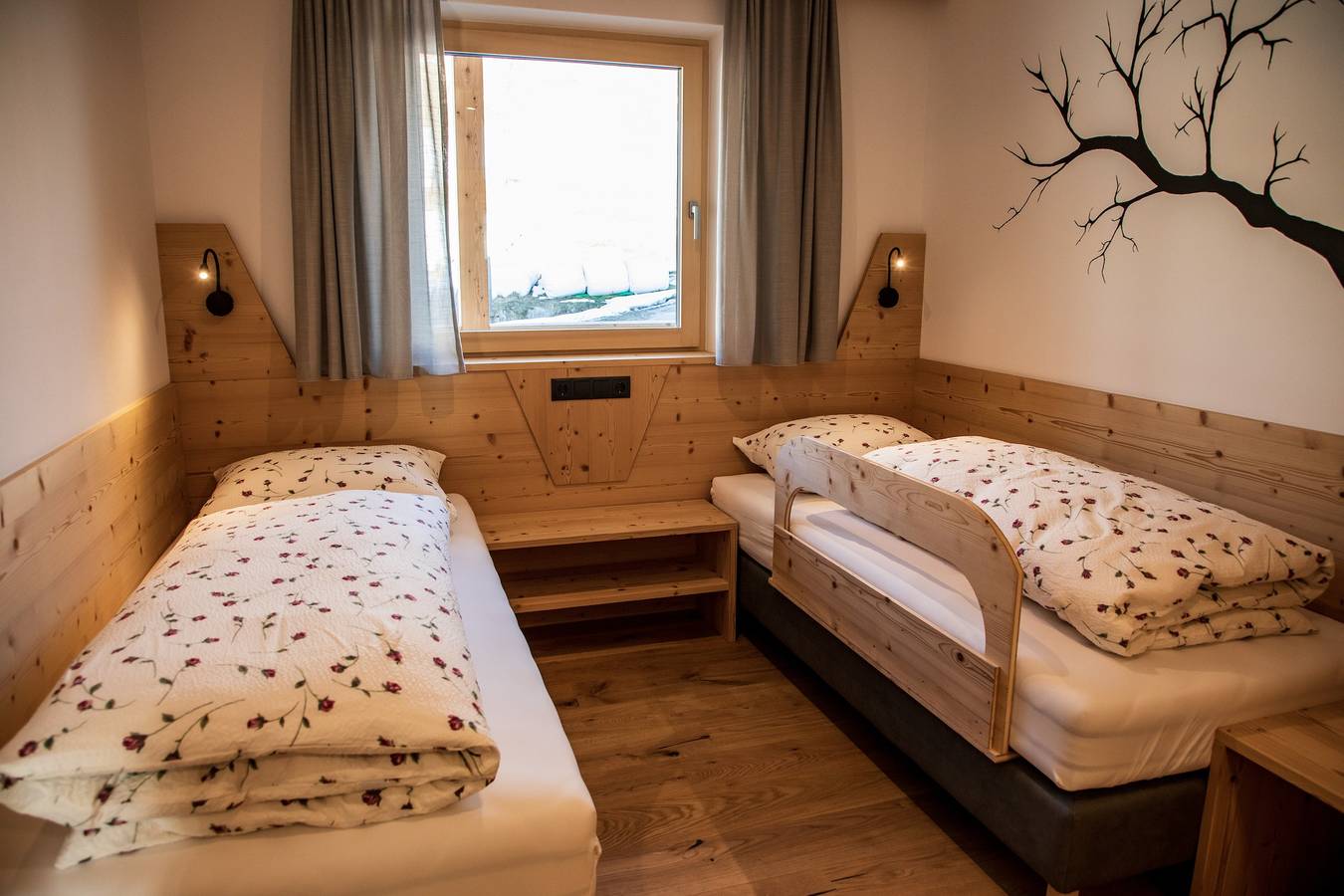 Ganze Wohnung, Ferienwohnung "Kieserhof Wald" mit Bergblick, Privat-Terrasse und Wlan in Terenten, Dolomiti Superski