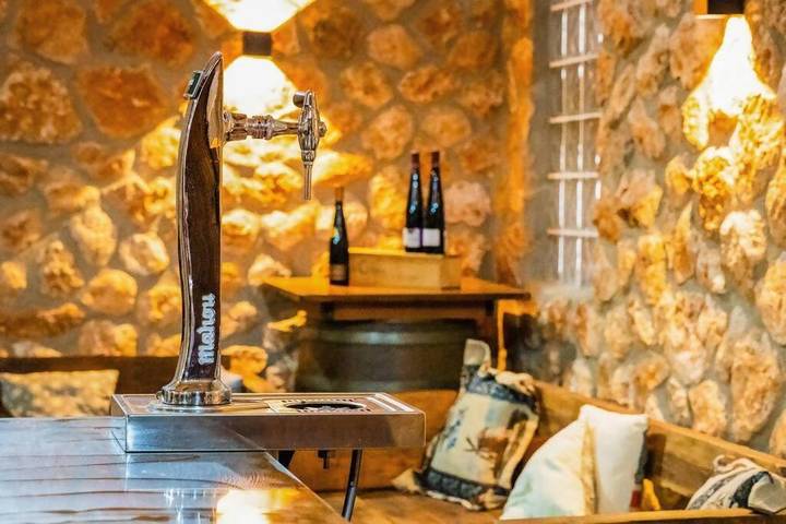 Casa rural para 25 personas, con balcón además de jardín y piscina, Se admiten mascotas en Provincia de Cuenca - 4