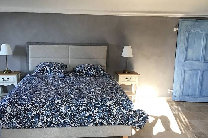 Location de vacances pour 4 personnes, avec piscine et jardin à Ribaute-les-Tavernes - 2