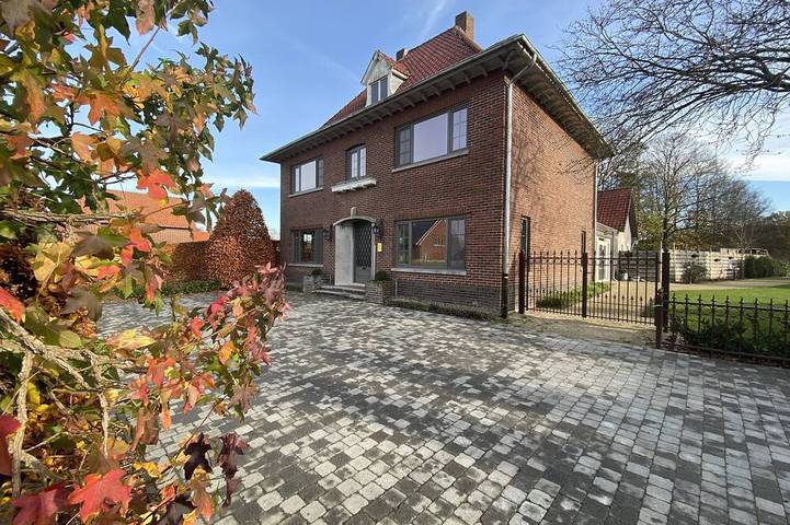 Maison de vacances pour 14 personnes, avec terrasse et jardin à Peer