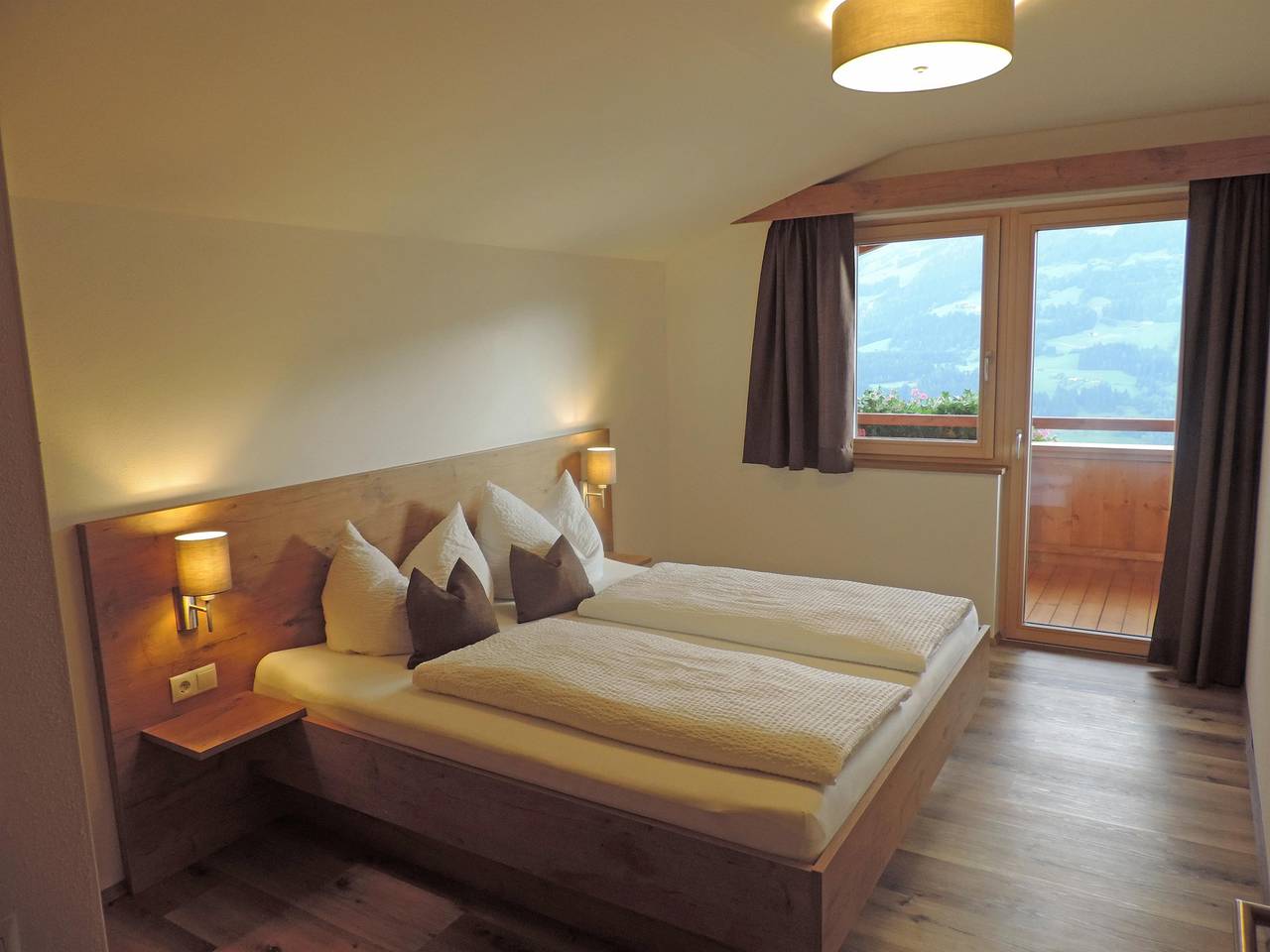 Ganze Ferienwohnung, Apartment "das Romantische" in Stummerberg, Ski-Optimal Hochzillertal