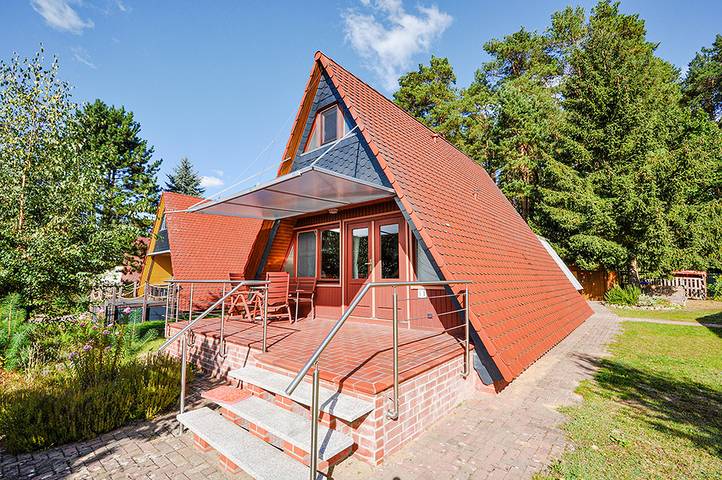 Ferienhaus für 3 Personen, mit Garten und Sauna in Canow