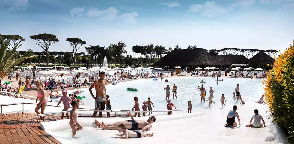 Camping für 4 Personen, mit Terrasse und Pool in Italienische Riviera - 3