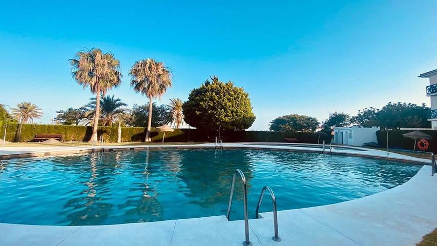 Apartamento de vacaciones para 3 personas, con jardín y piscina - 1
