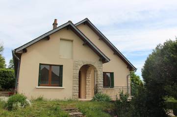Gîte pour 6 personnes, avec balcon ainsi que jardin et vue à Tanlay