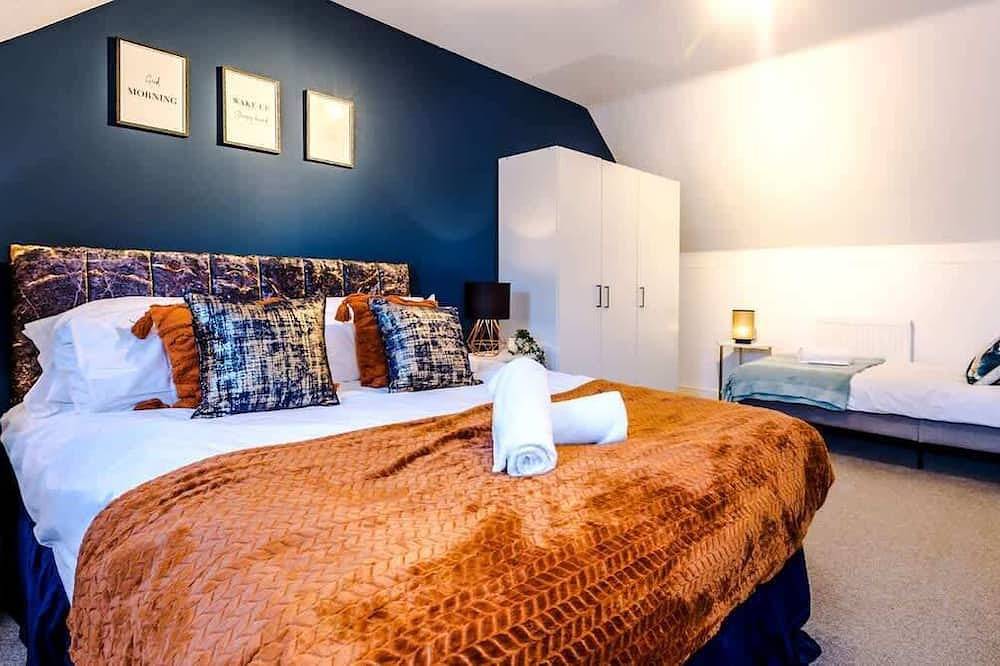 Luxury detached home in Upton Grange in Upton-by-Chester, Cheshire West and Chester