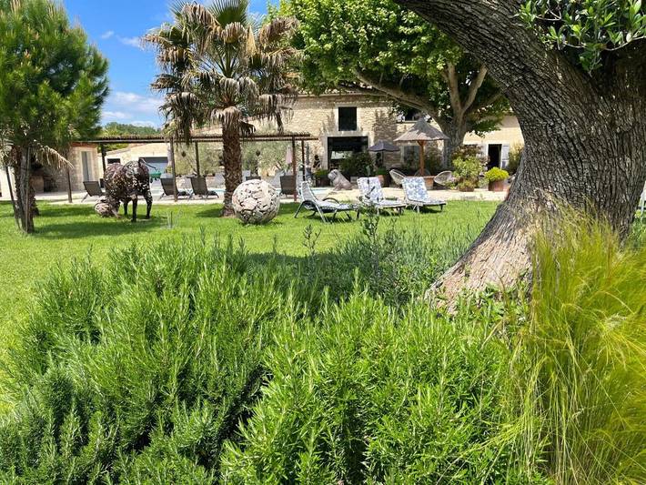 Maison d’hôte pour 2 personnes, avec jacuzzi ainsi que jardin et piscine dans les Bouches-du-Rhône - 2