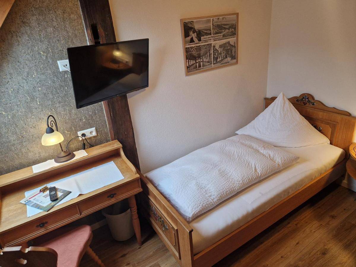 Budget Double Room in Heiligenberg, Region Bodensee-Oberschwaben