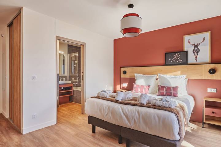 Hôtel pour 2 personnes, avec Balcon ainsi que Piscine et Sauna