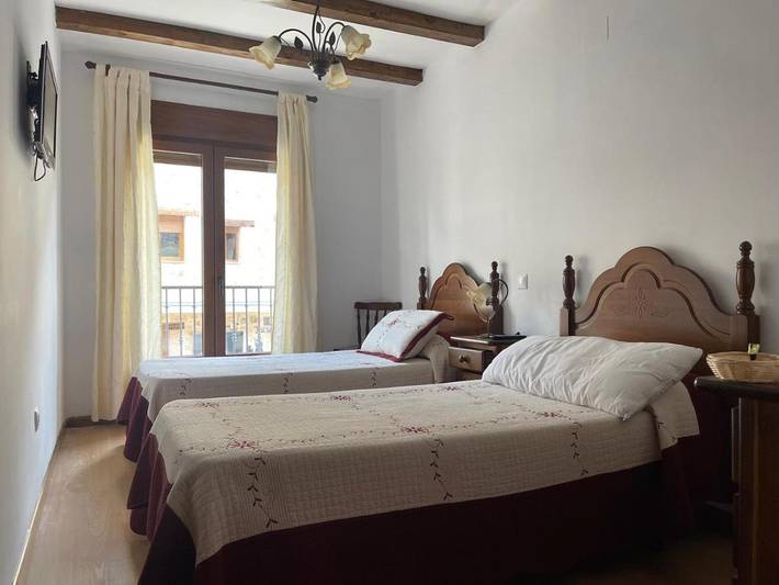 Casa rural para 2 personas, con vistas además de piscina y terraza, Se admiten mascotas en Provincia de Guadalajara - 3