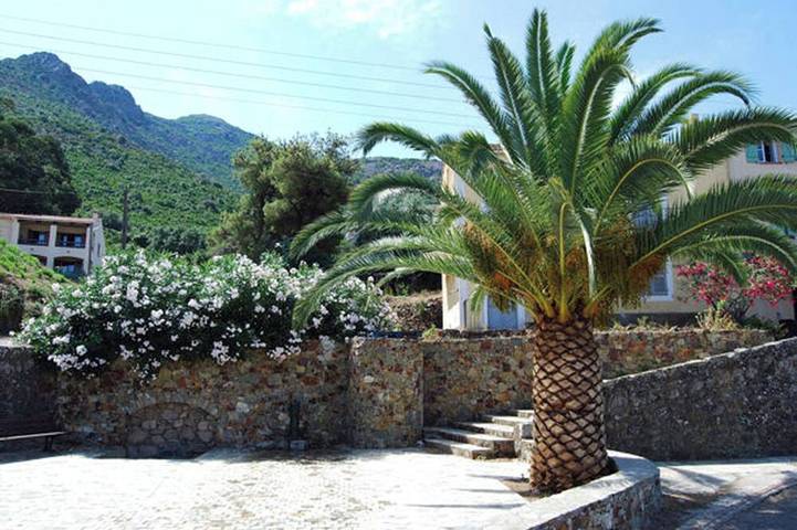 Location de vacances pour 2 personnes, avec jardin à Galéria - 4
